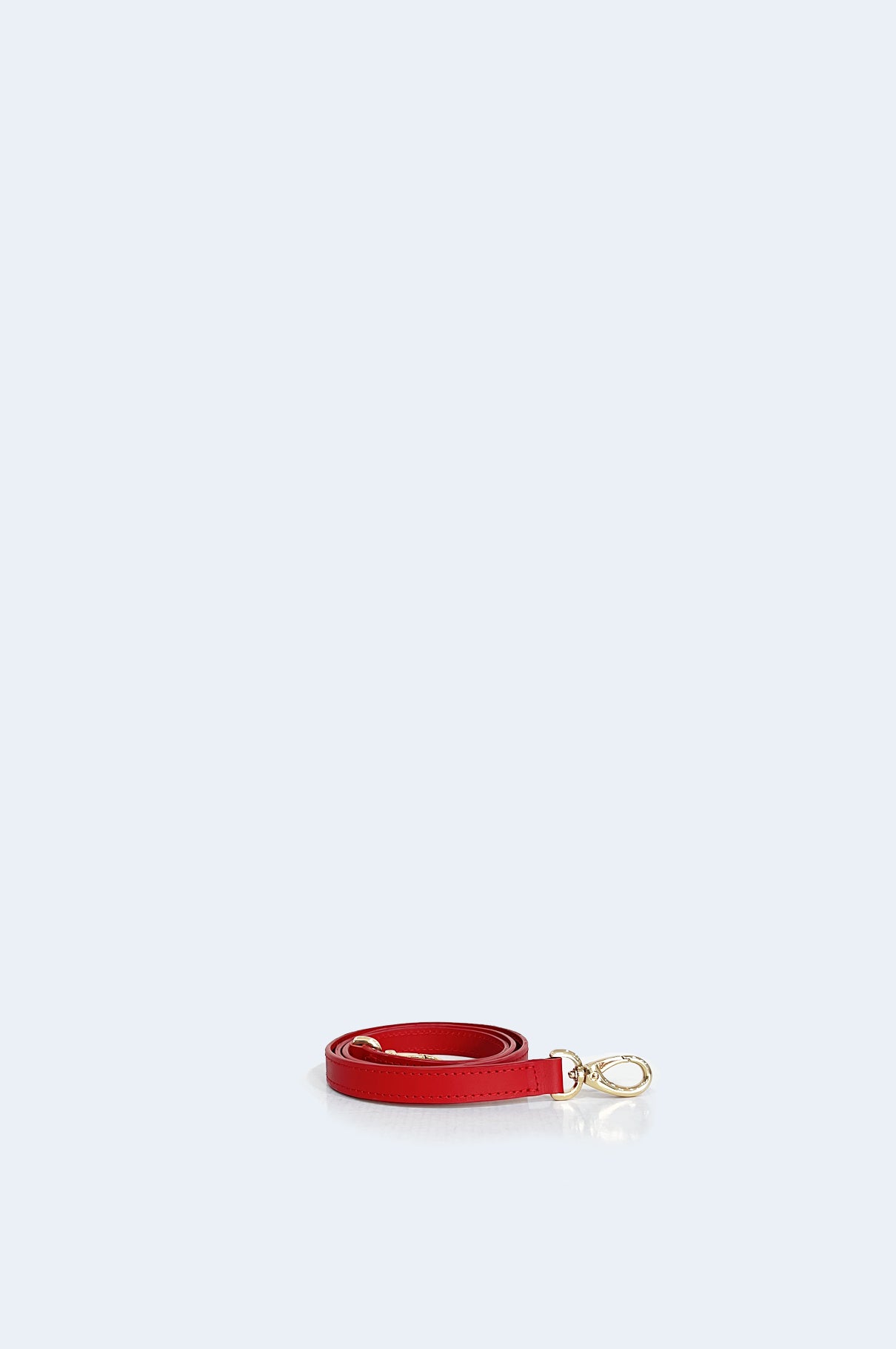 Schüsseltasche aus rotem Leder